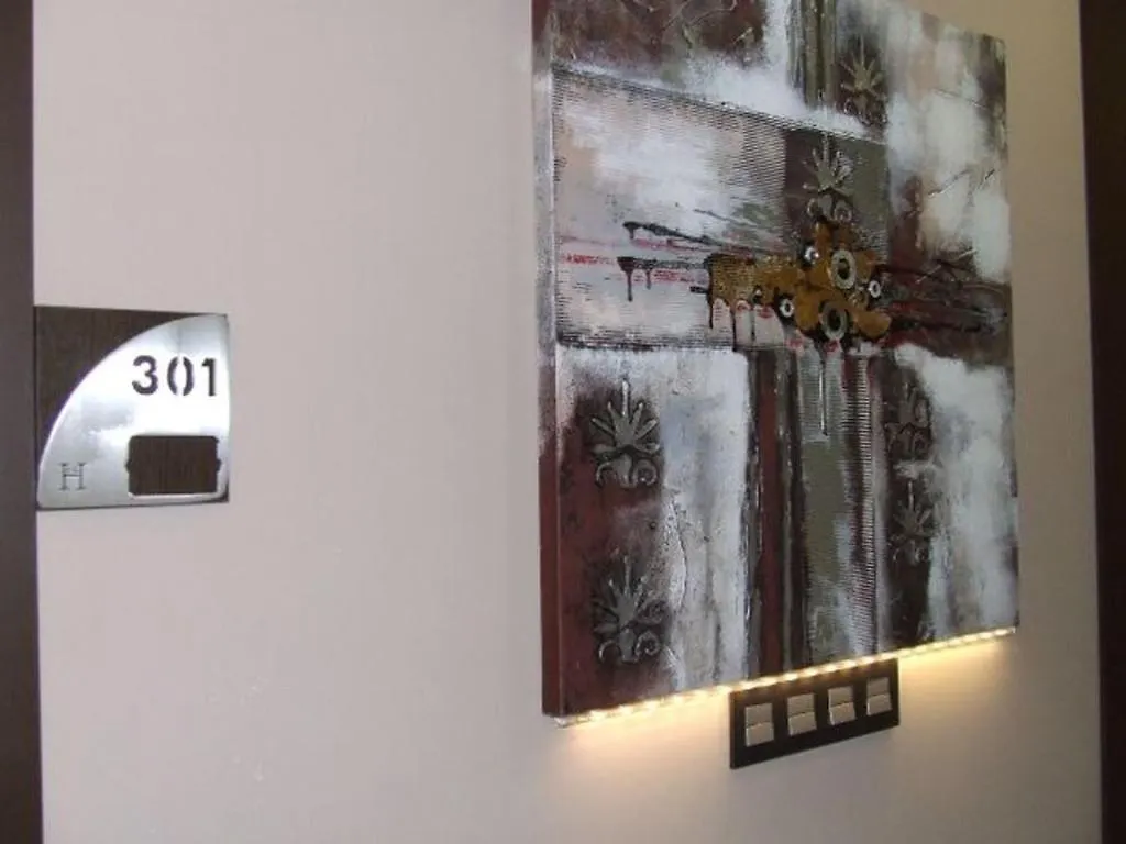 Hostal Larios Malaga Guest house
